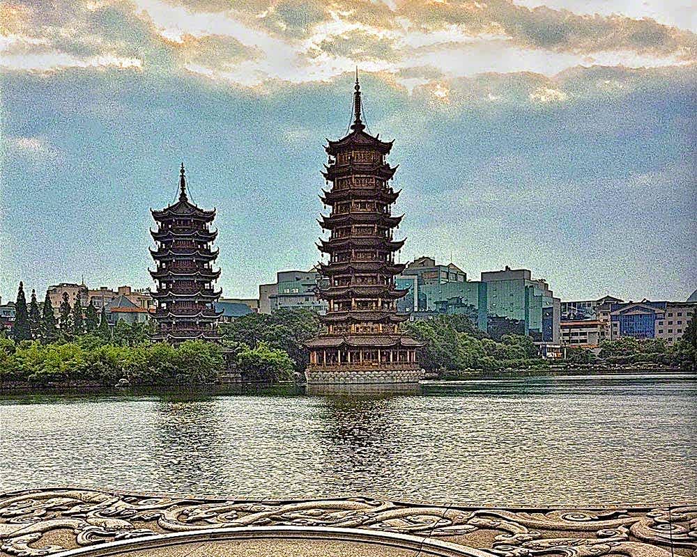 brokerline.cfd Fir Lake Pagodas in Guilin