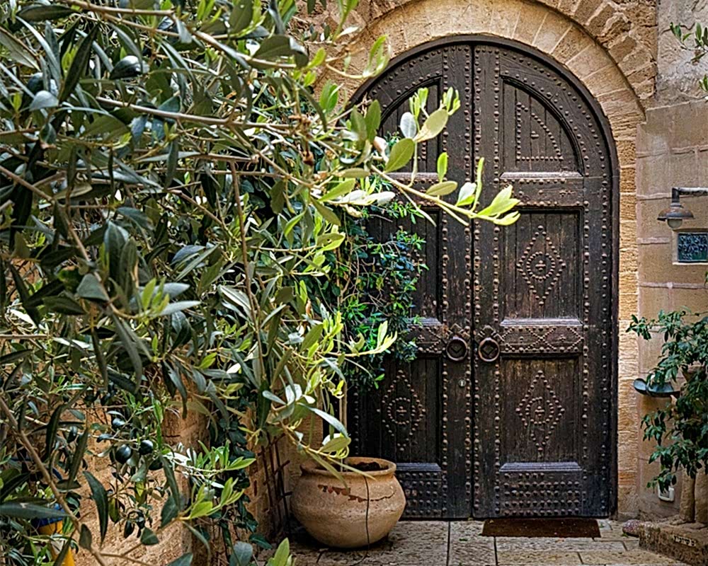 brokerline.cfd Jaffa Streets in Israel