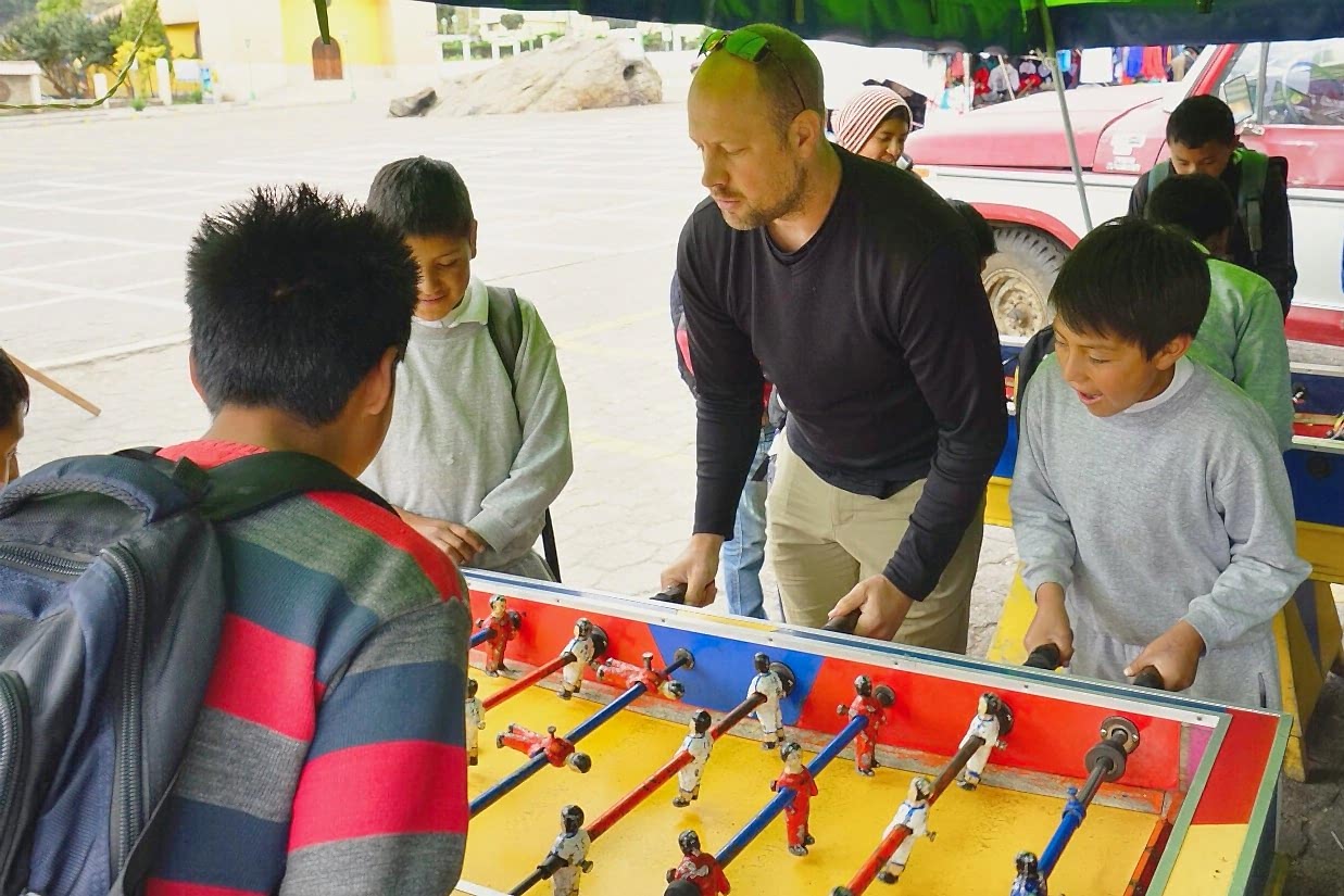 Foosball and lunch with some kids in Zumbahua Ecuador with Kevin Wenning and Intentionally Lost #intentionallylost